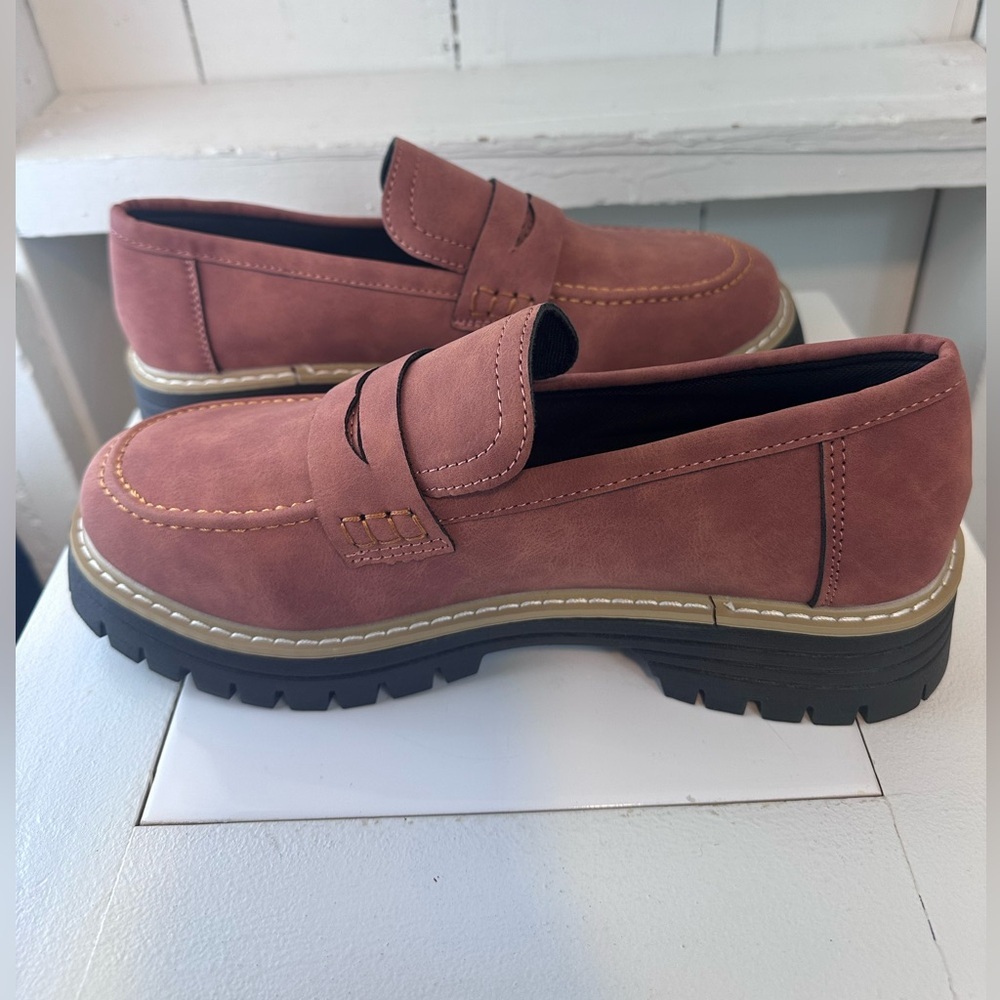 New Penny Loafers Faux Brown Suede Chunky Heels Women’s Size 40 Size 9 - Picture 5 of 8
